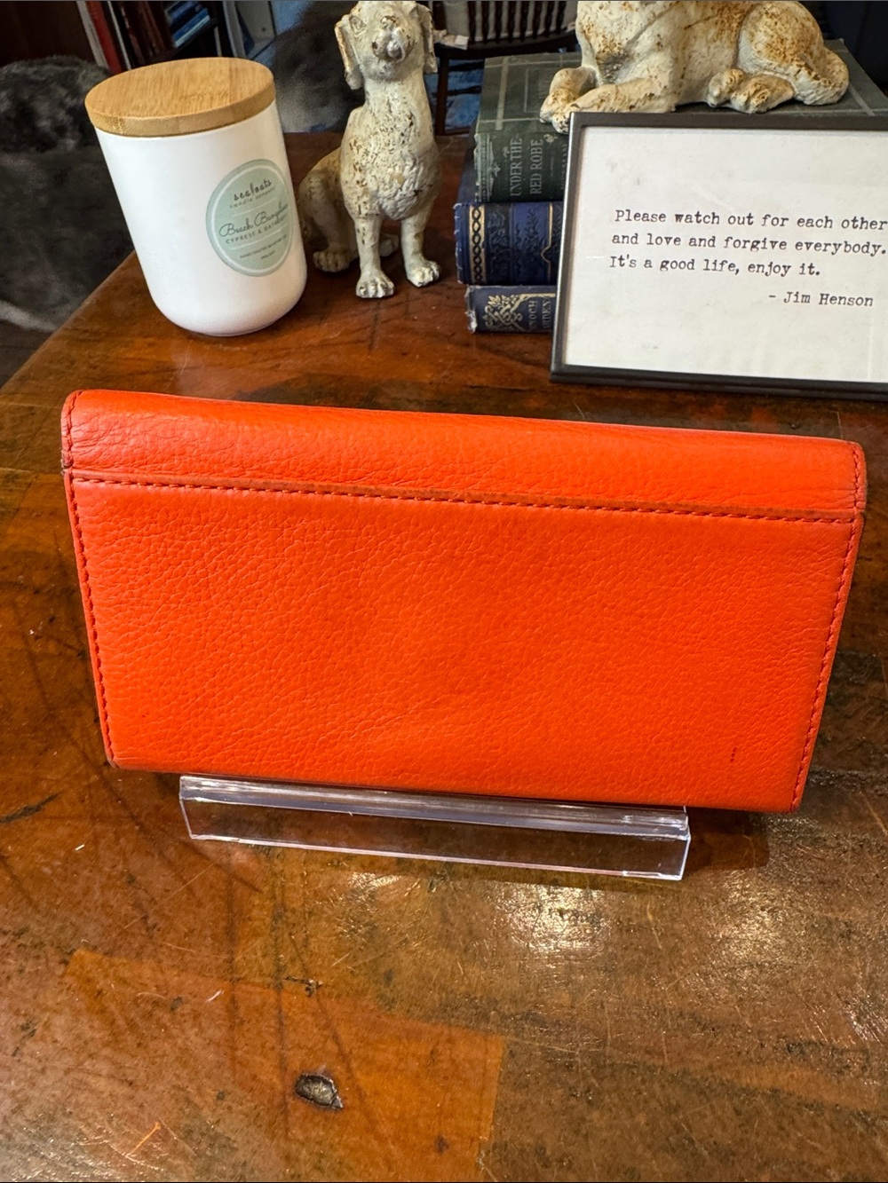 Marc Jacobs Orange Leather Flap Wallet with Logo Plaque - Picture 2 of 15